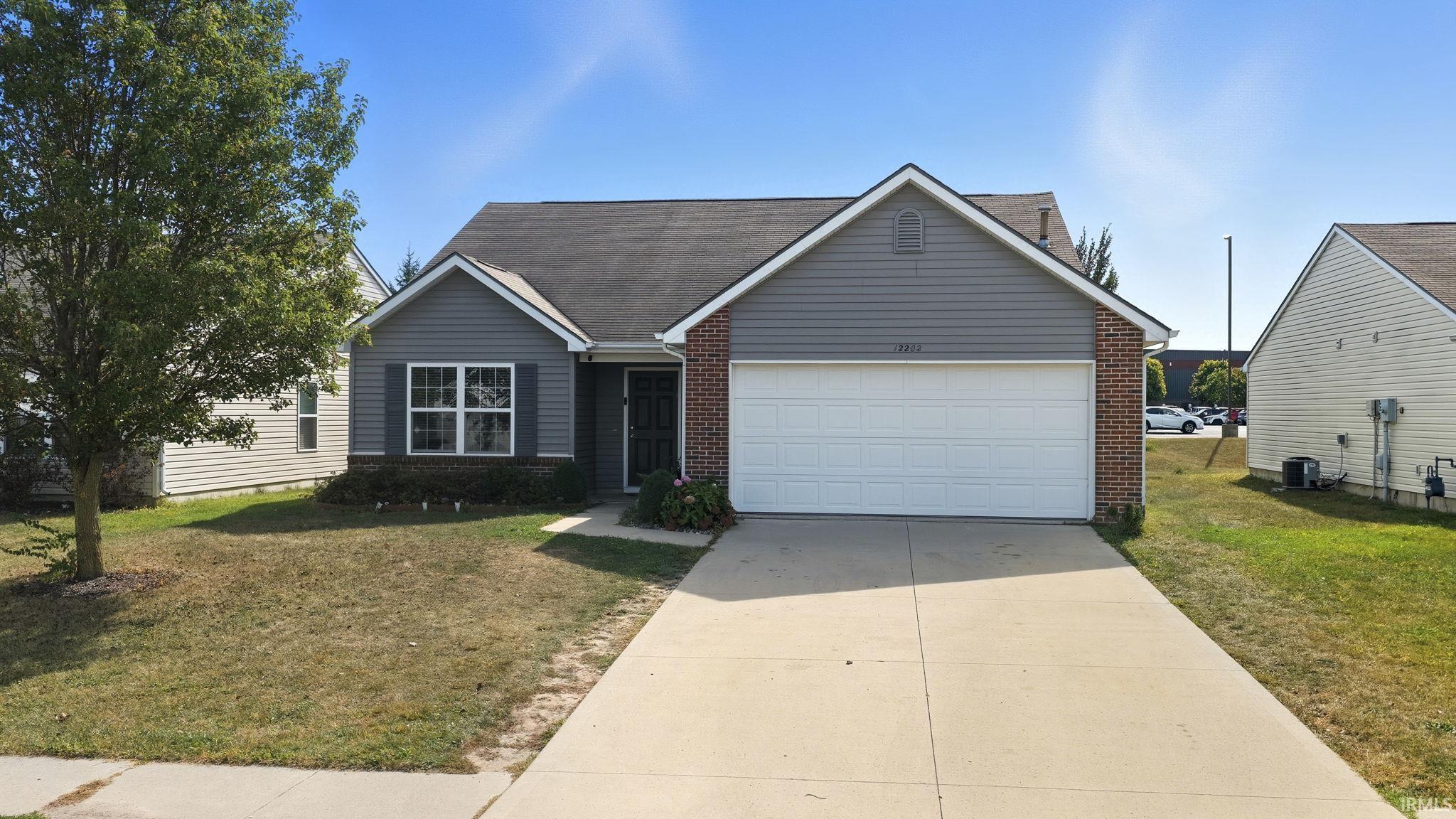 12202 Shearwater Run Fort Wayne, IN 46845 - Photo 2 of 25