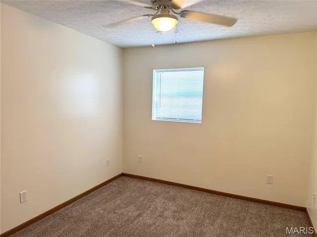 $875 | 1315 Main Street, Unit E, Highland, IL 62249