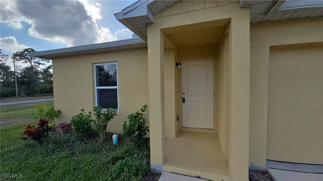 $1,850 | 354 Western Avenue South, Lehigh Acres, FL 33974