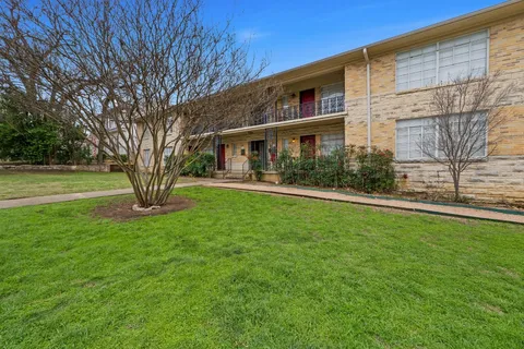 $215,000 | 301 East 34th Street, Unit 103, Austin, TX 78705