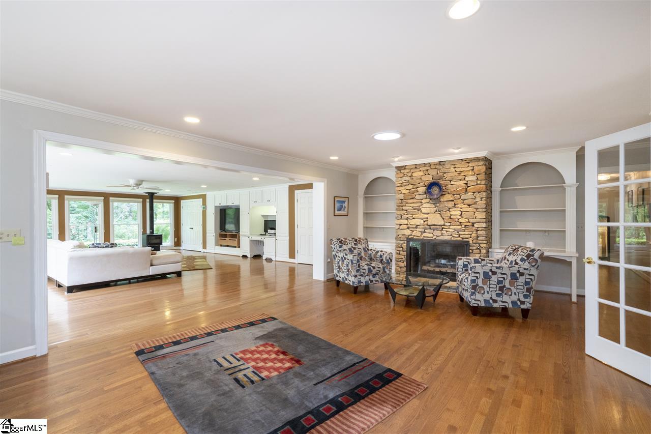 203 Covington Road Greenville, SC 29617 - Photo 5 of 29 Gallery Image 5