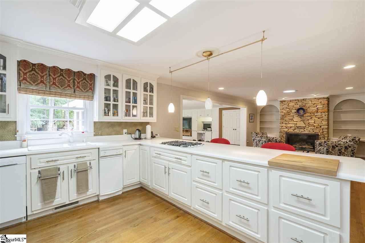 203 Covington Road Greenville, SC 29617 - Photo 9 of 29 Gallery Image 9