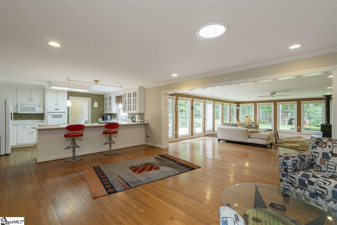 203 Covington Road Greenville, SC 29617 - Photo 10 of 29 Gallery Image 10