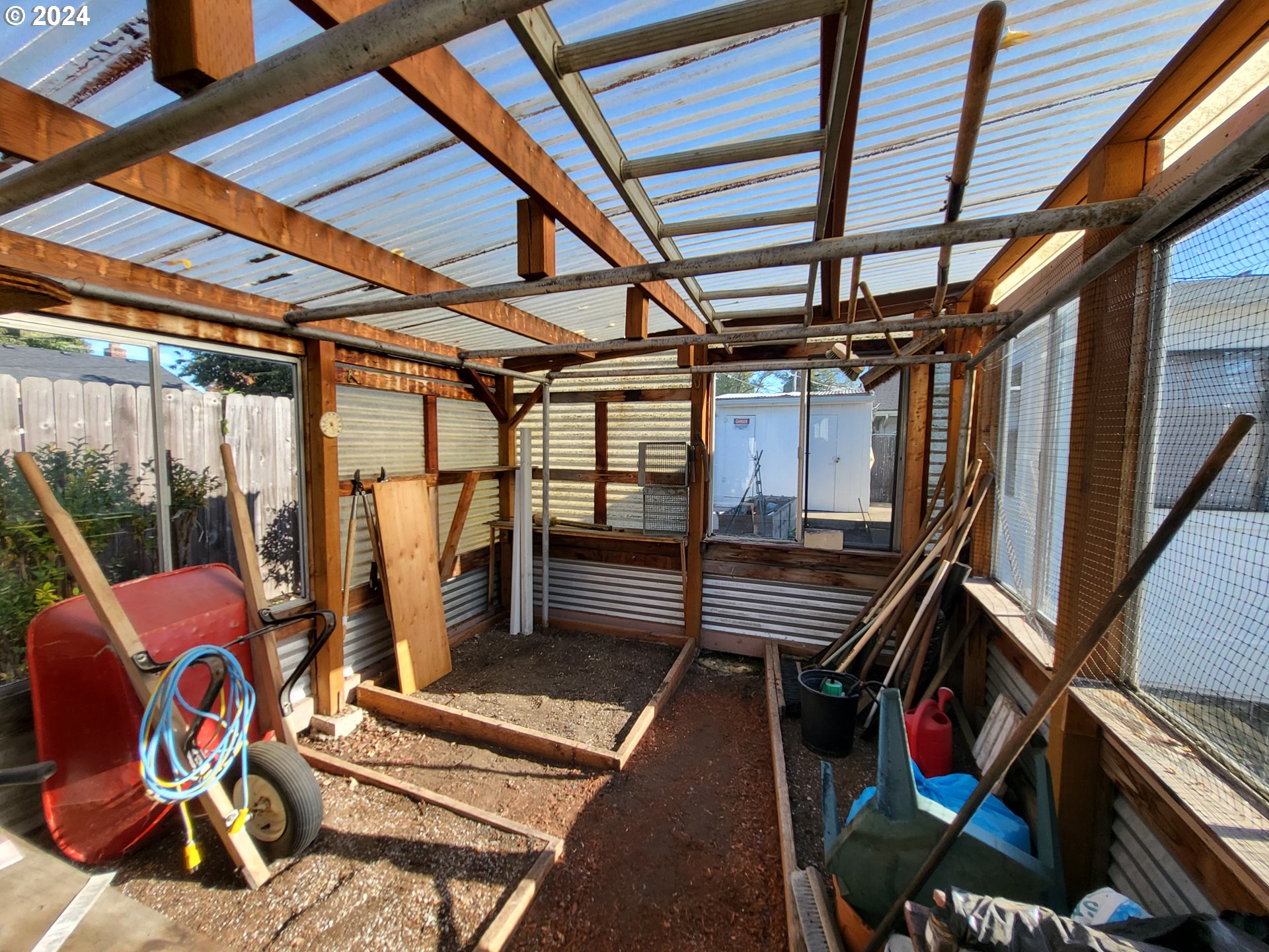 1936 H Street Springfield, OR 97477 - Photo 19 of 26 a view of an outdoor space
