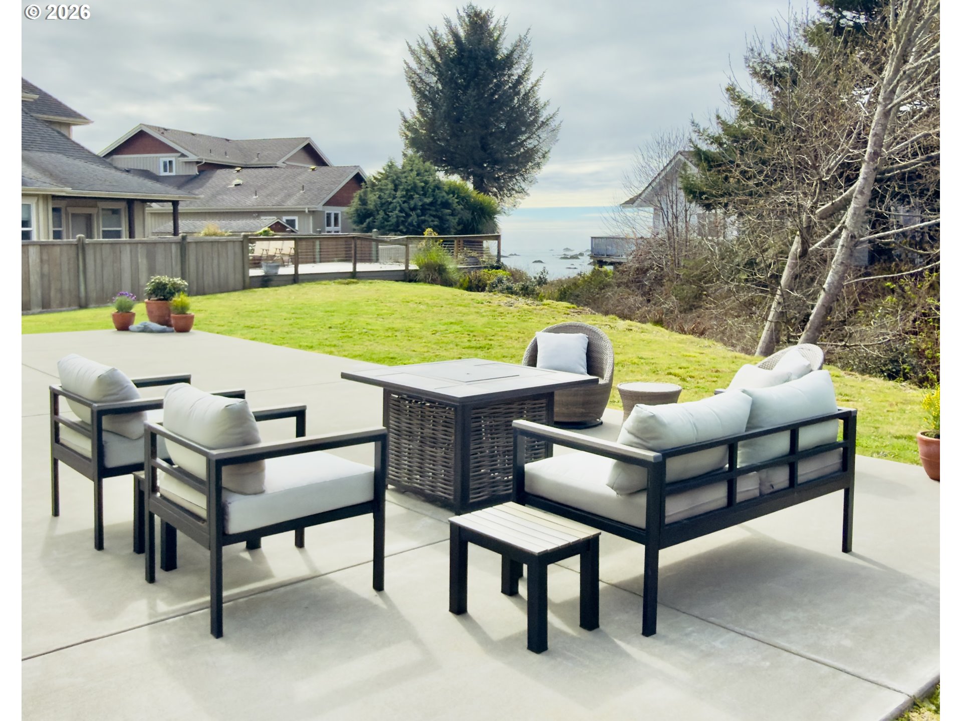 7205 Edge Cliff Drive Brookings, OR 97415 - Photo 29 of 30 a view of an outdoor sitting space