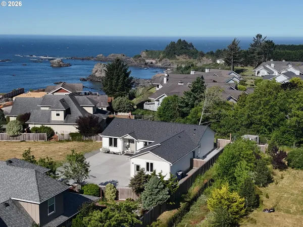 $839,000 | 7205 Edge Cliff Drive, Brookings, OR 97415
