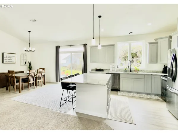 $839,000 | 7205 Edge Cliff Drive, Brookings, OR 97415