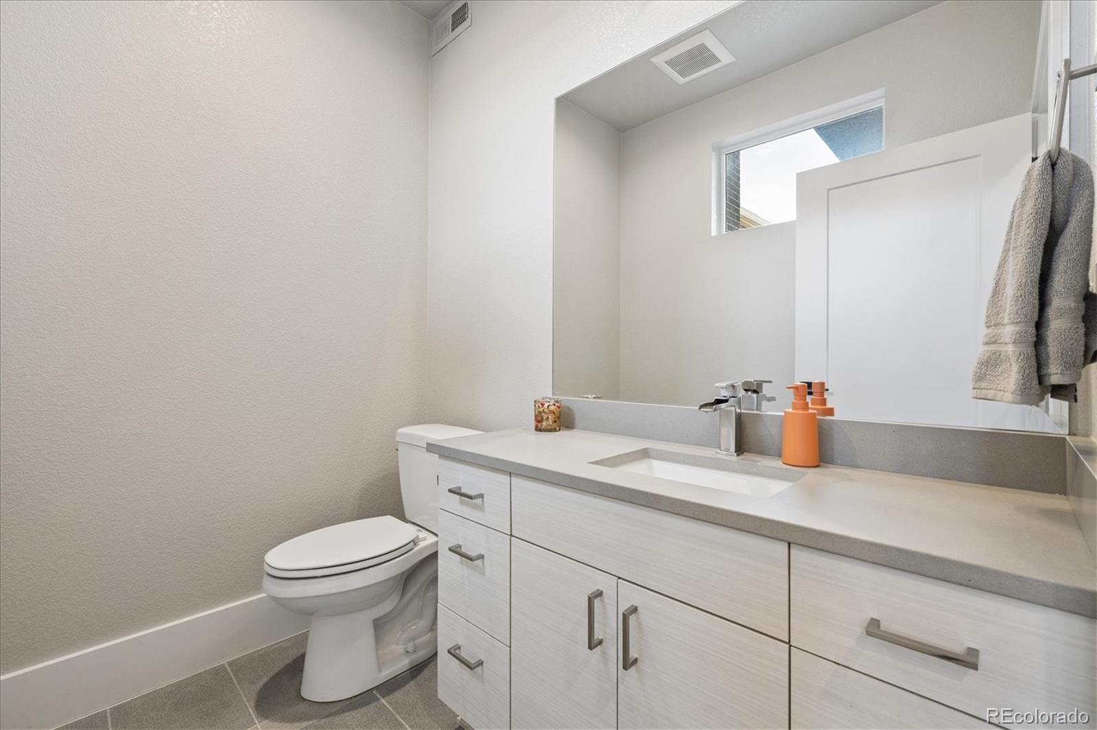 1583 Grove Street, Unit 2 Denver, CO 80204 - Photo 4 of 37