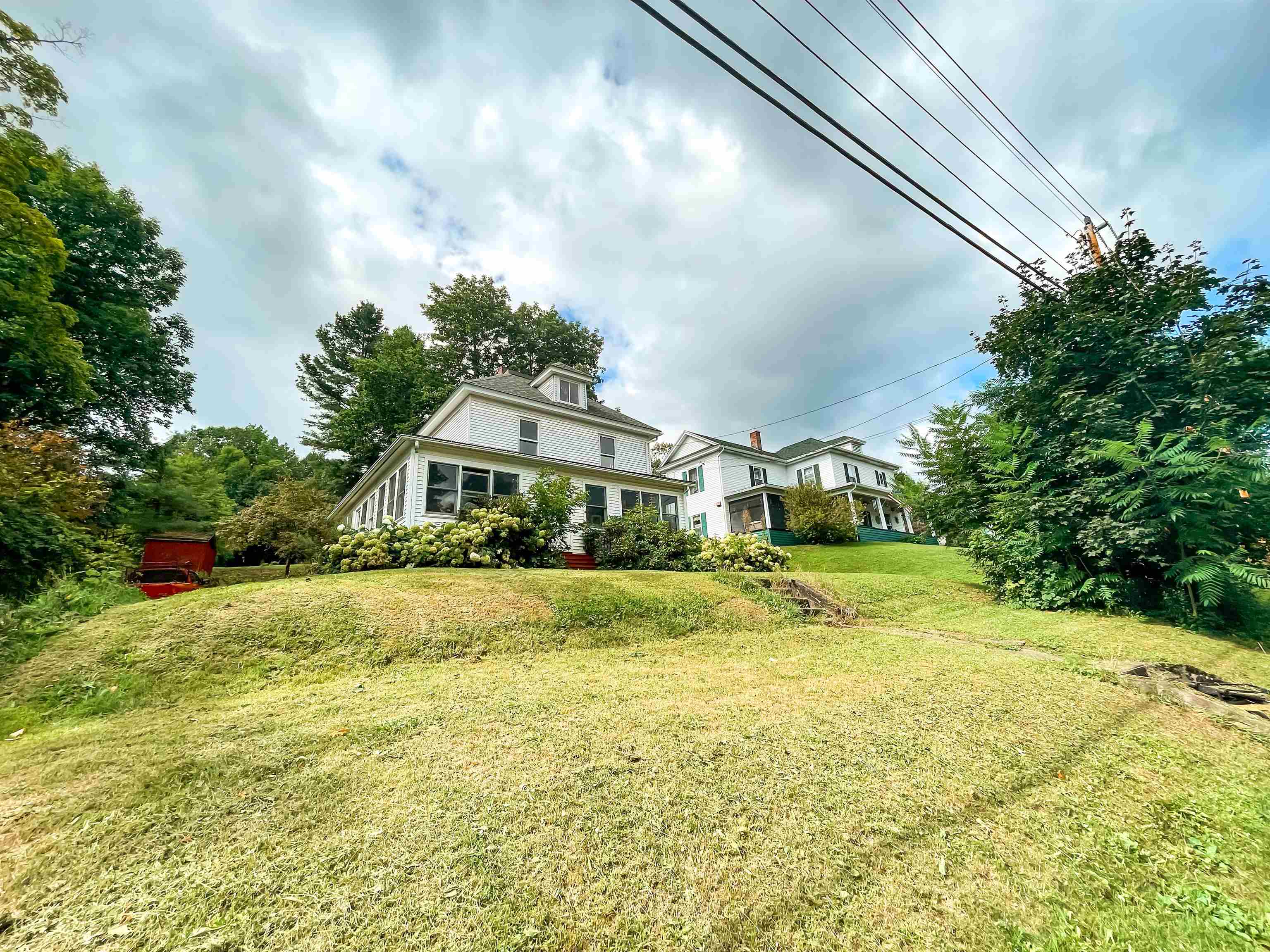 269 West Main Street Newport, VT 05855 - Photo 2 of 19