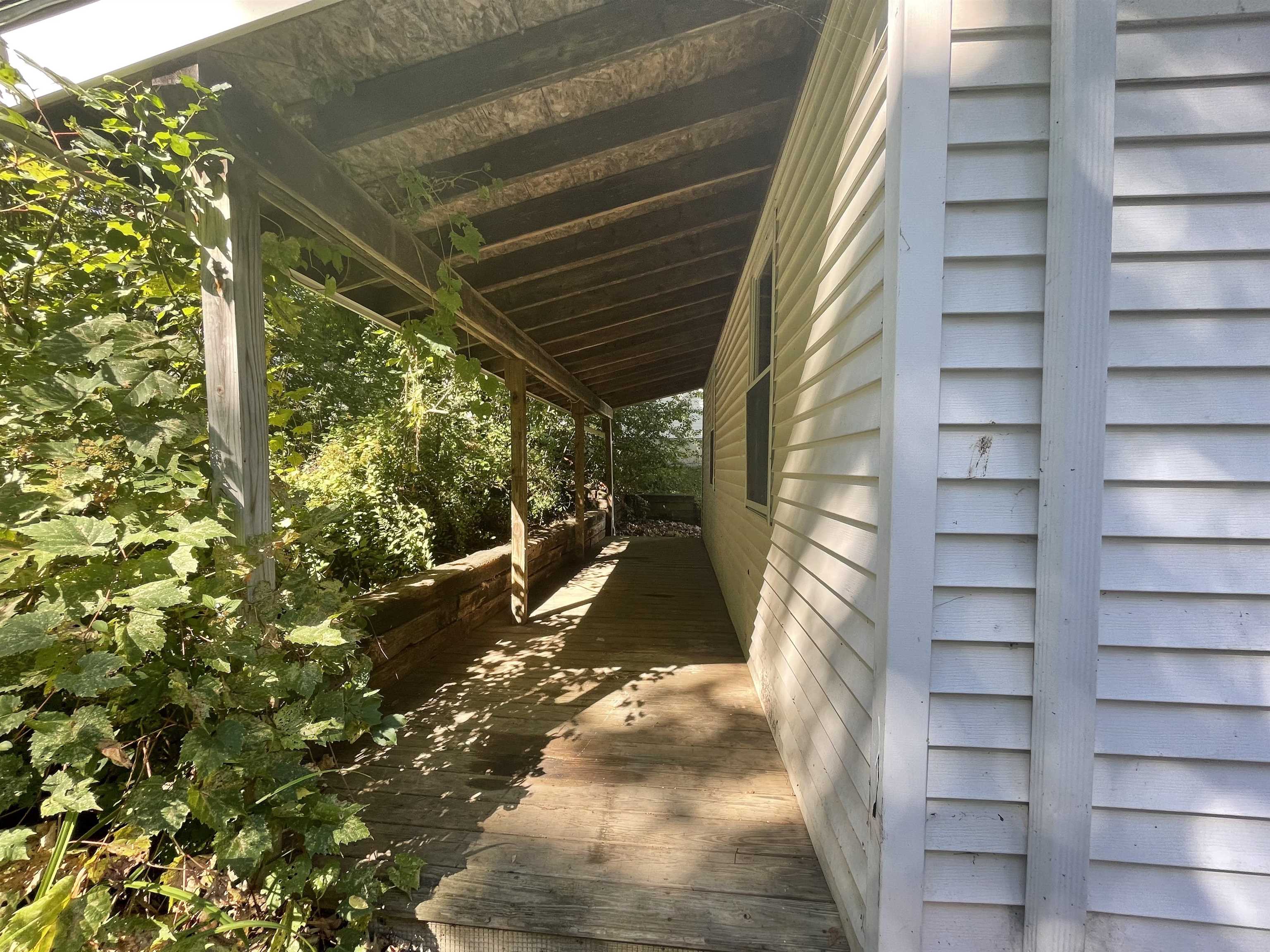 269 West Main Street Newport, VT 05855 - Photo 3 of 19