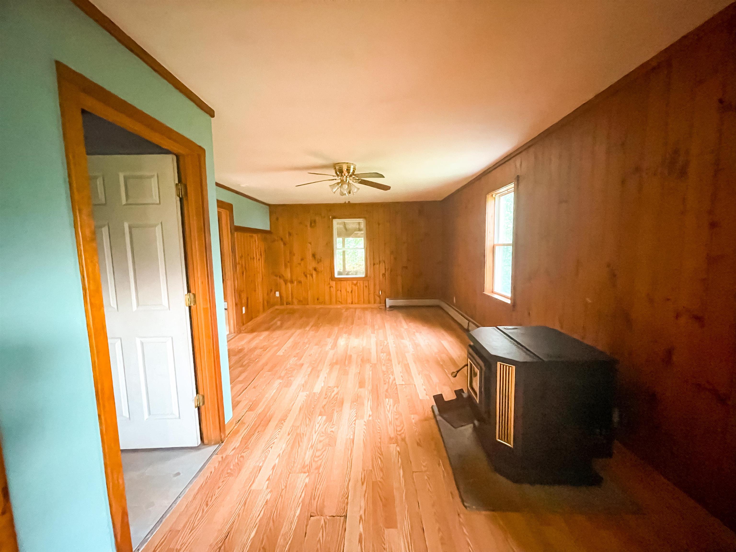 269 West Main Street Newport, VT 05855 - Photo 8 of 19