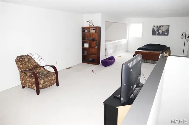 $215,000 | 5100 Hollow Wood Court, Unit D, St. Louis, MO 63128