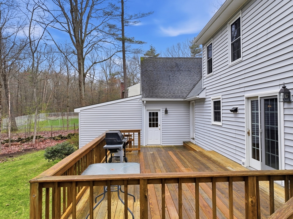 292 Cedar Street Sturbridge, MA 01518 - Photo 4 of 38 Gallery Image 4
