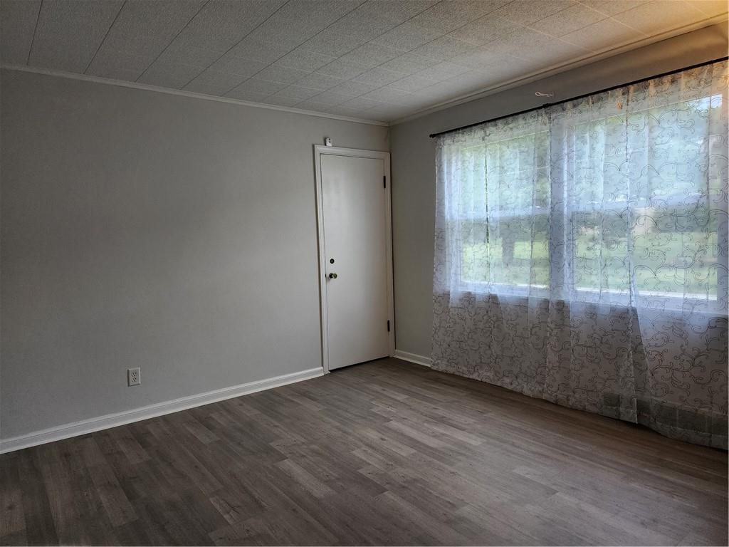 2655 River Road Vandergrift, PA 15690 - Photo 11 of 47 DINING AREA