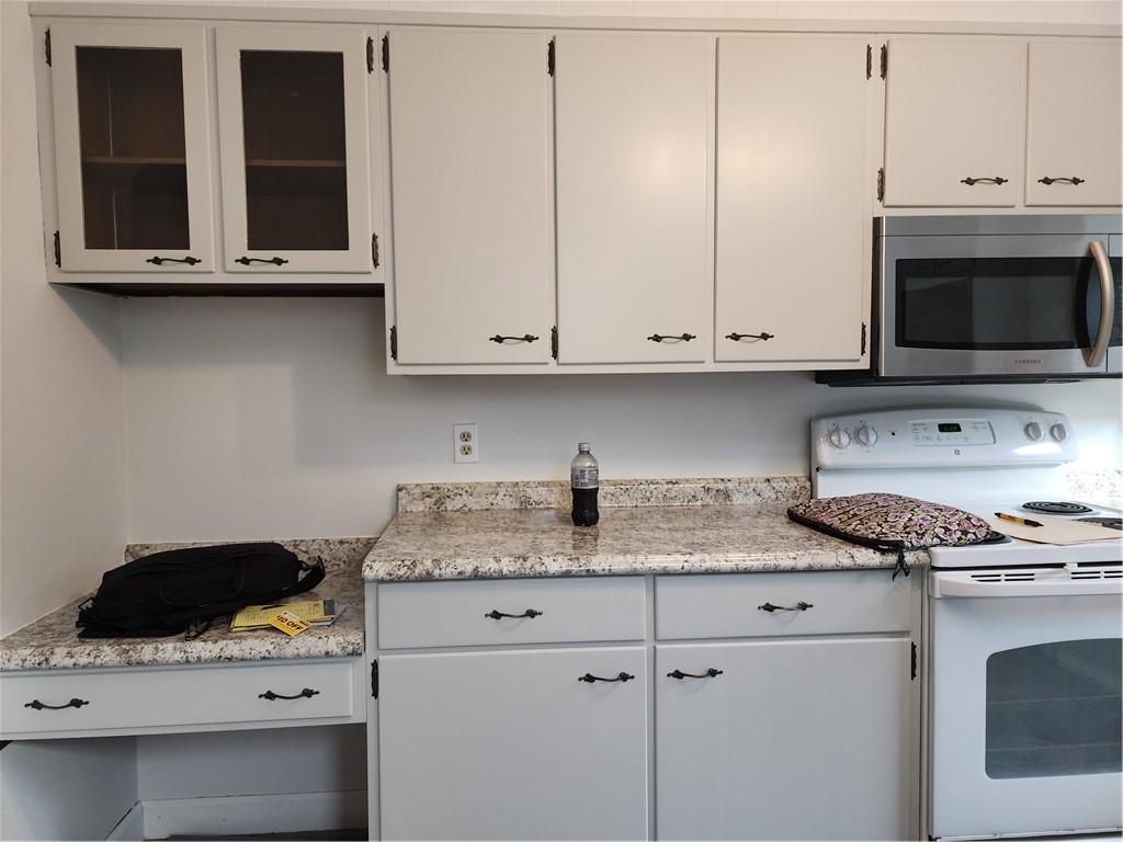 2655 River Road Vandergrift, PA 15690 - Photo 19 of 47 KITCHEN