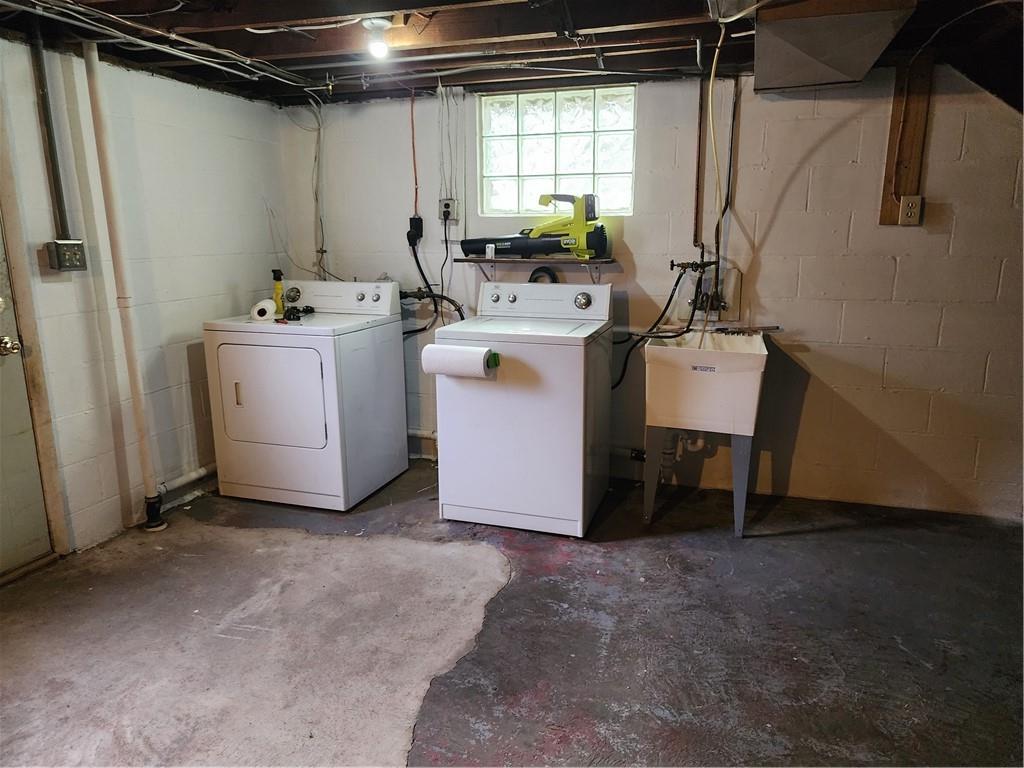2655 River Road Vandergrift, PA 15690 - Photo 44 of 47 LAUNDRY AREA