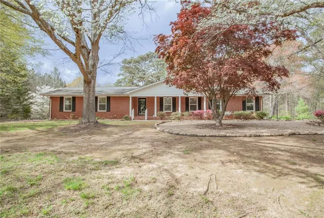 $389,900 | 724 Highway 120, Tallapoosa, GA 30176