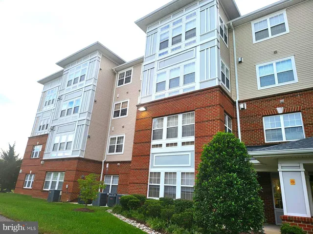 $333,900 | 13216 Fox Bow Drive, Unit 403, Upper Marlboro, MD 20774