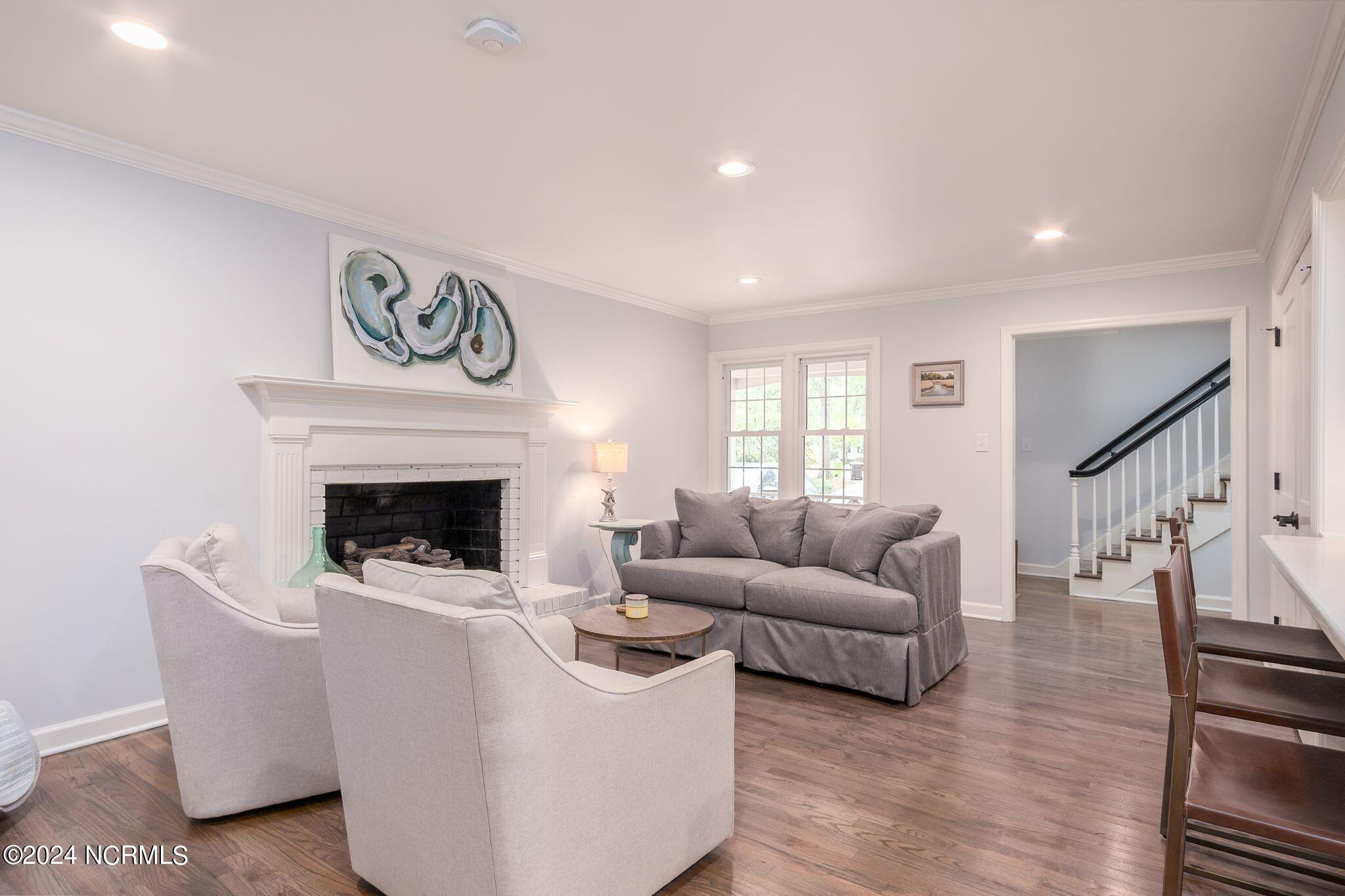 4510 Tenella Road New Bern, NC 28562 - Photo 22 of 70 Living Room
