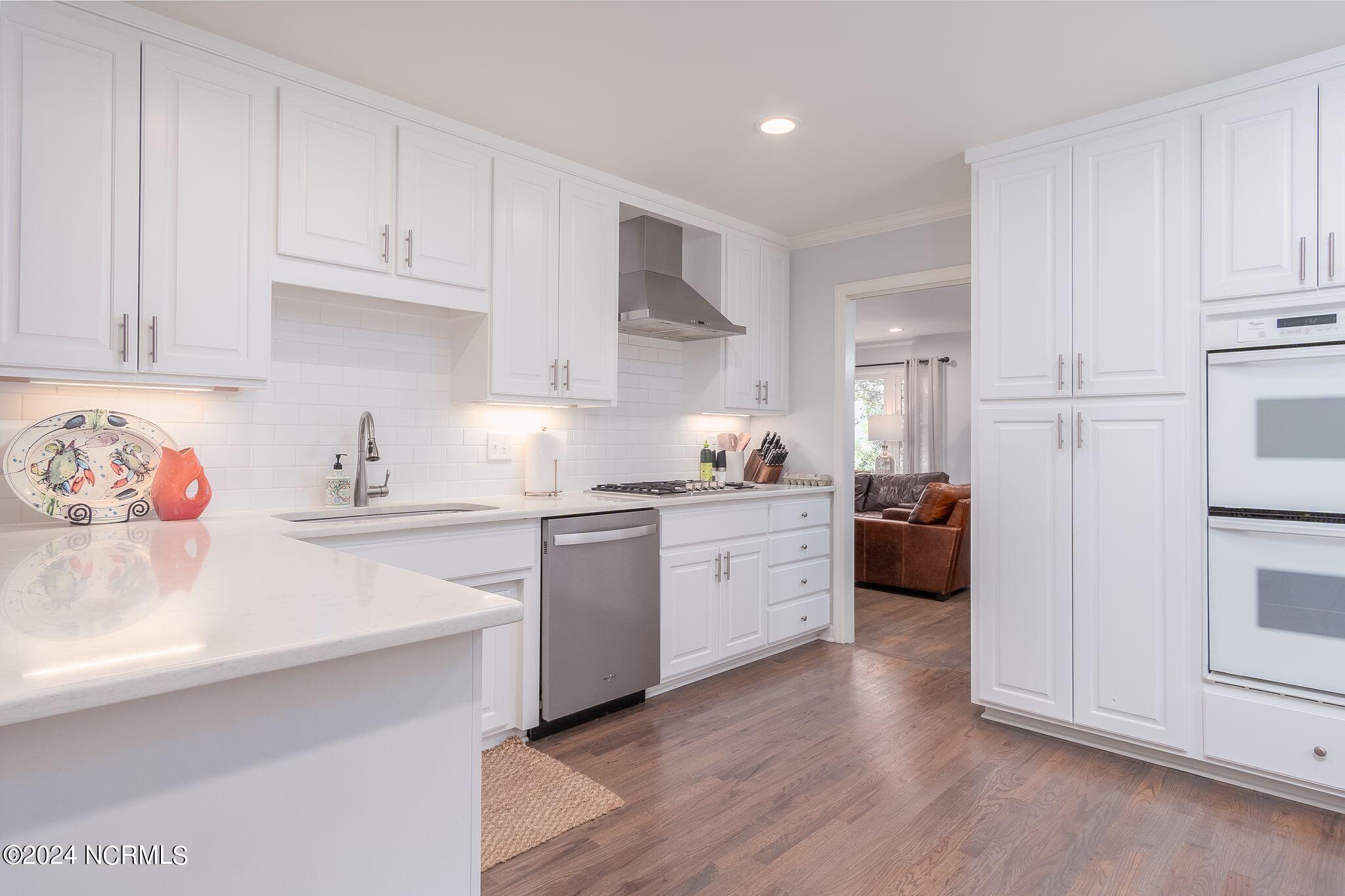 4510 Tenella Road New Bern, NC 28562 - Photo 24 of 70 Kitchen