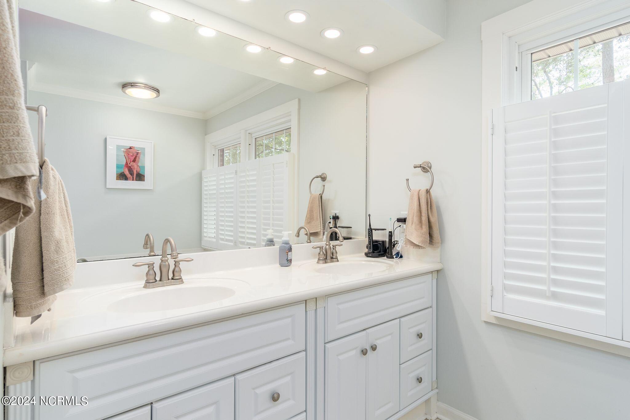 4510 Tenella Road New Bern, NC 28562 - Photo 35 of 70 Owners Bathroom
