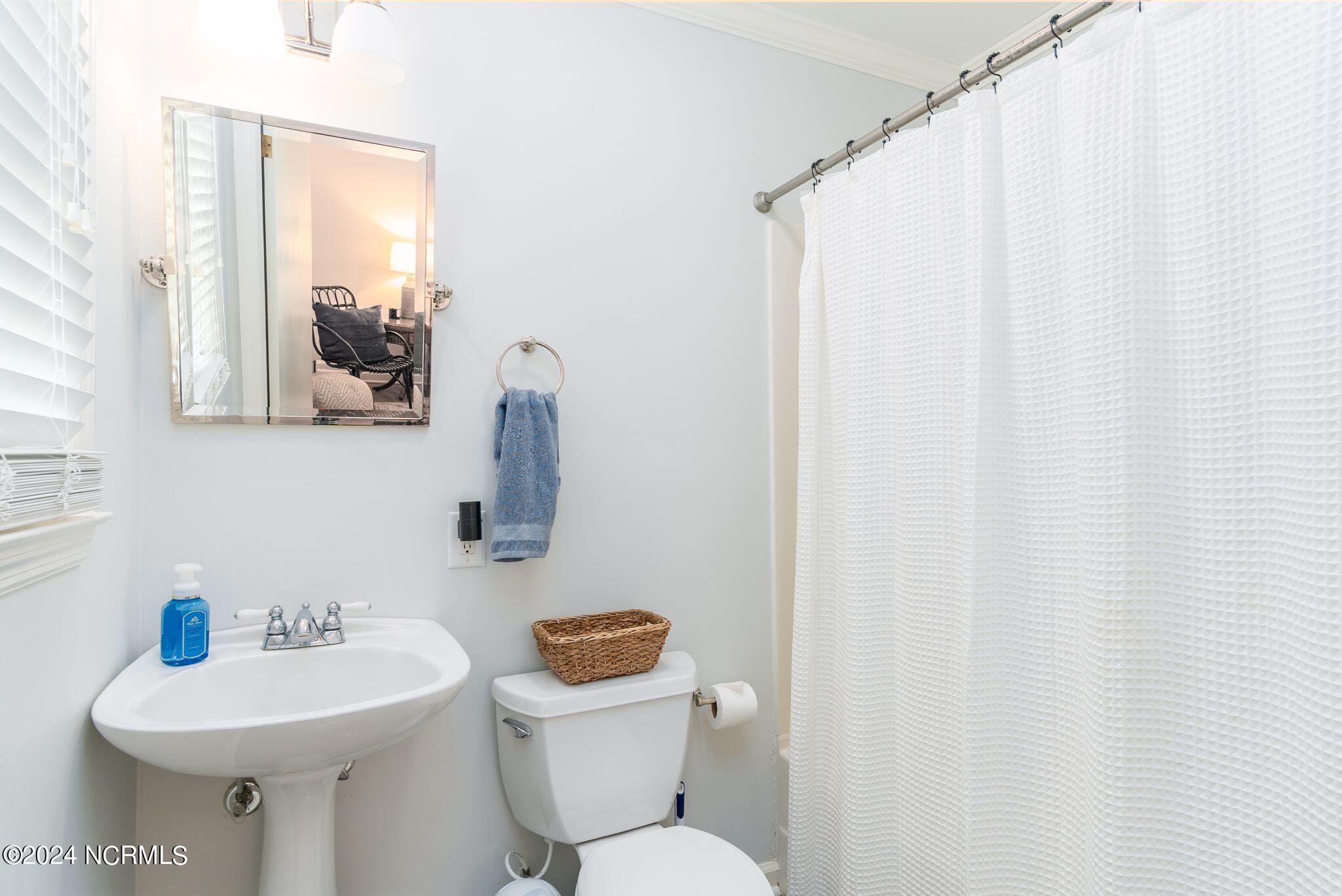 4510 Tenella Road New Bern, NC 28562 - Photo 39 of 70 Second Bathroom