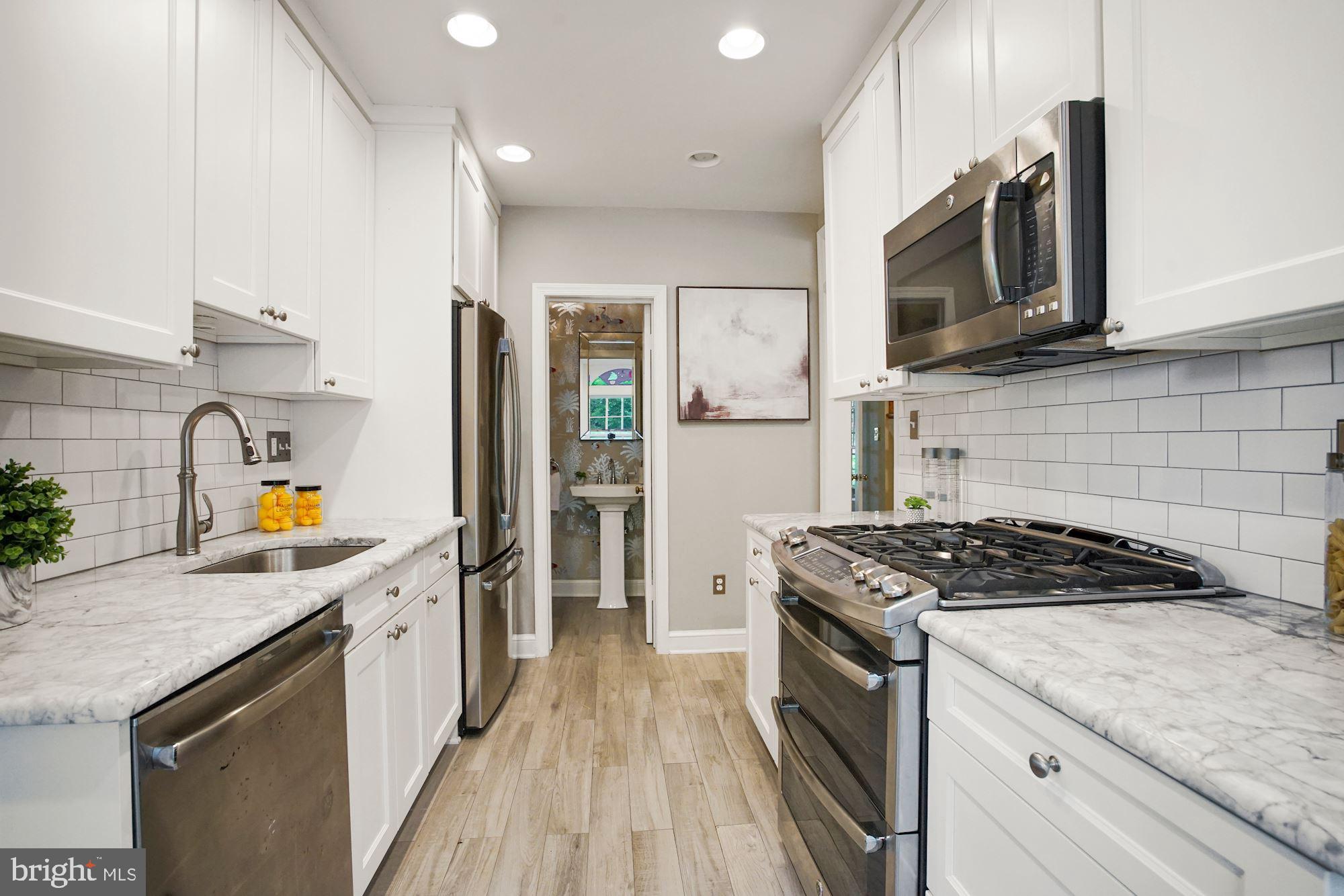 214 11th Street Southeast Washington, DC 20003 - Photo 11 of 40