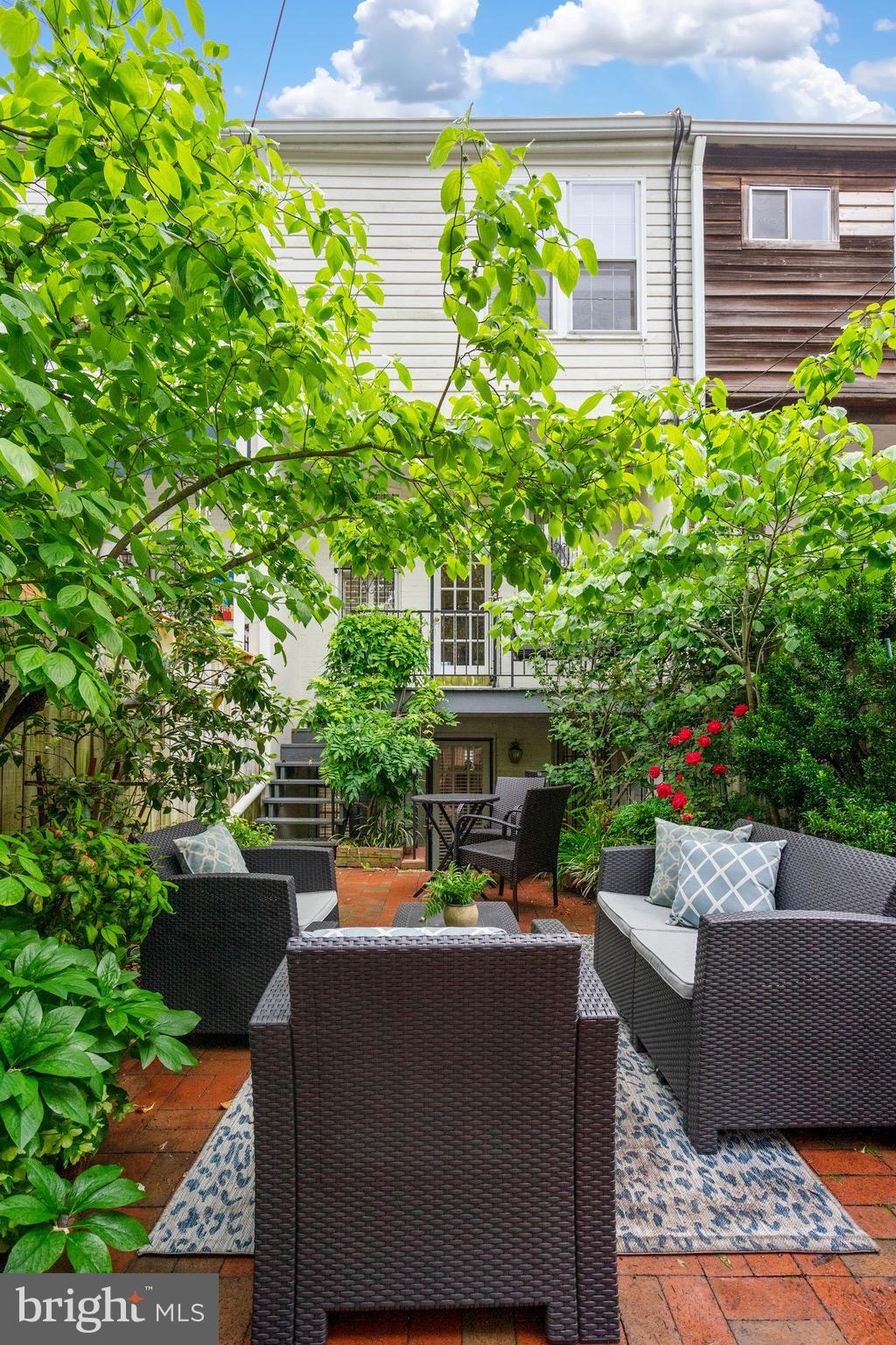 214 11th Street Southeast Washington, DC 20003 - Photo 38 of 40