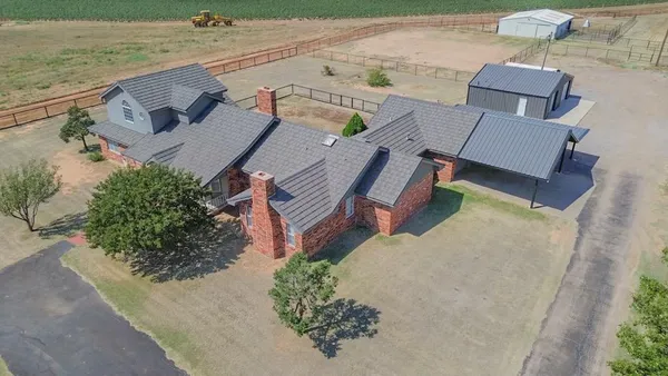 $460,000 | 1670 Highway 70, Plainview, TX 79072