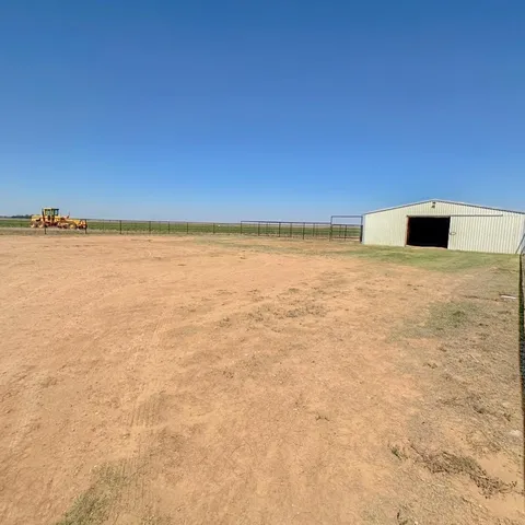 $450,000 | 1670 Highway 70, Plainview, TX 79072