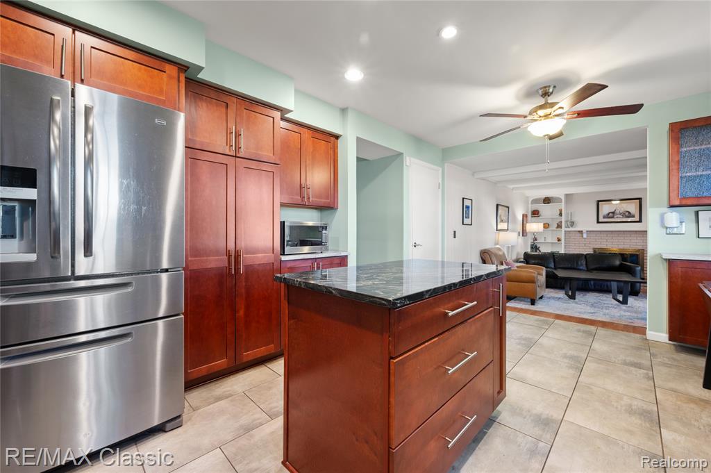 38540 Five Mile Road Livonia, MI 48154 - Photo 10 of 31 Gallery Image 10