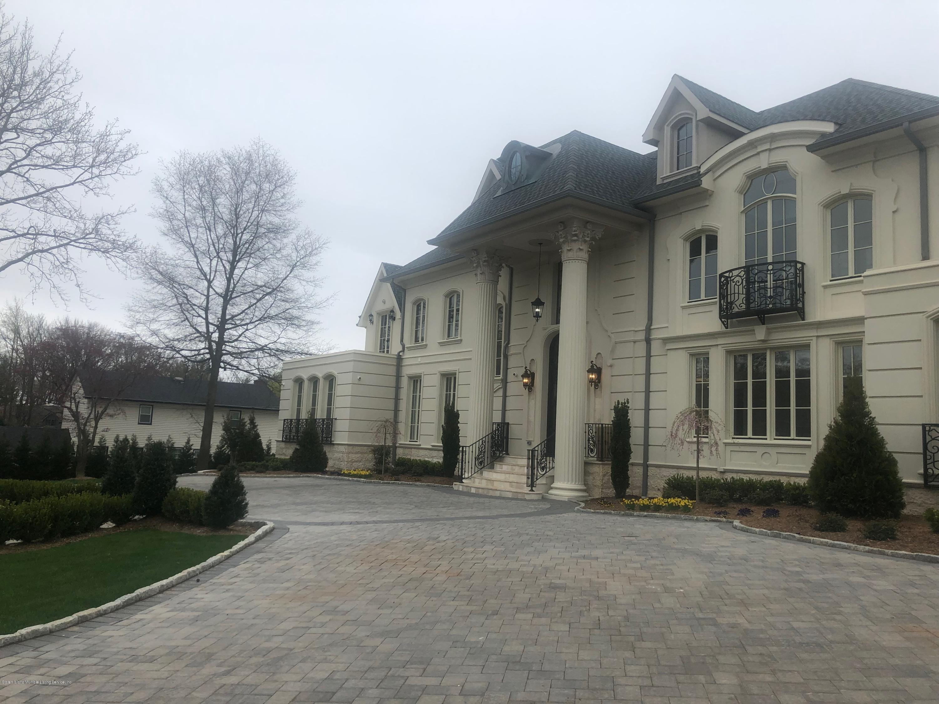 16 Buttonwood Road Staten Island, NY 10304 - Photo 4 of 10 but3