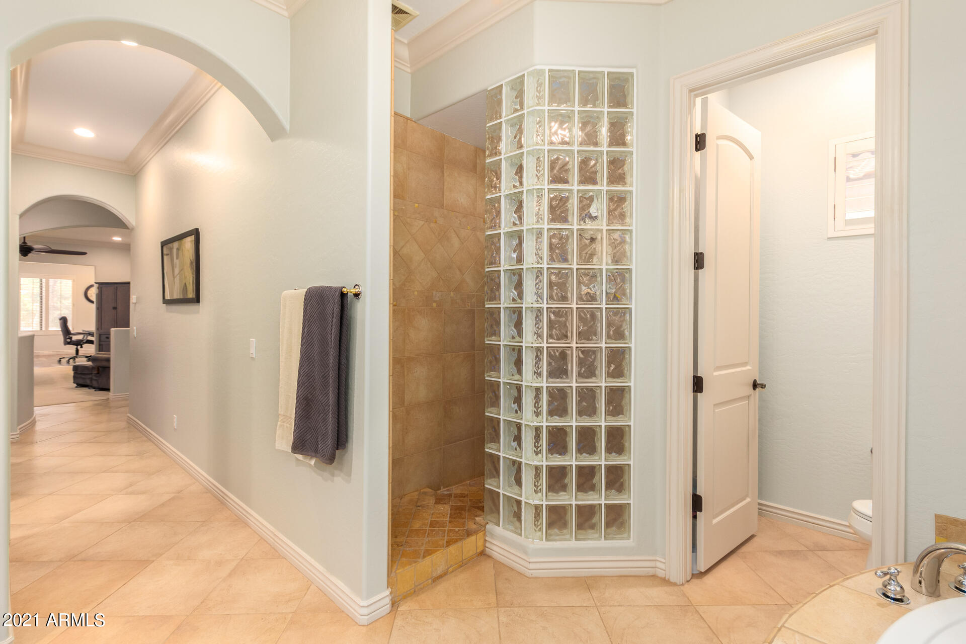 4648 South Ranger Court Gilbert, AZ 85297 - Photo 33 of 49 a view of bathroom with shower