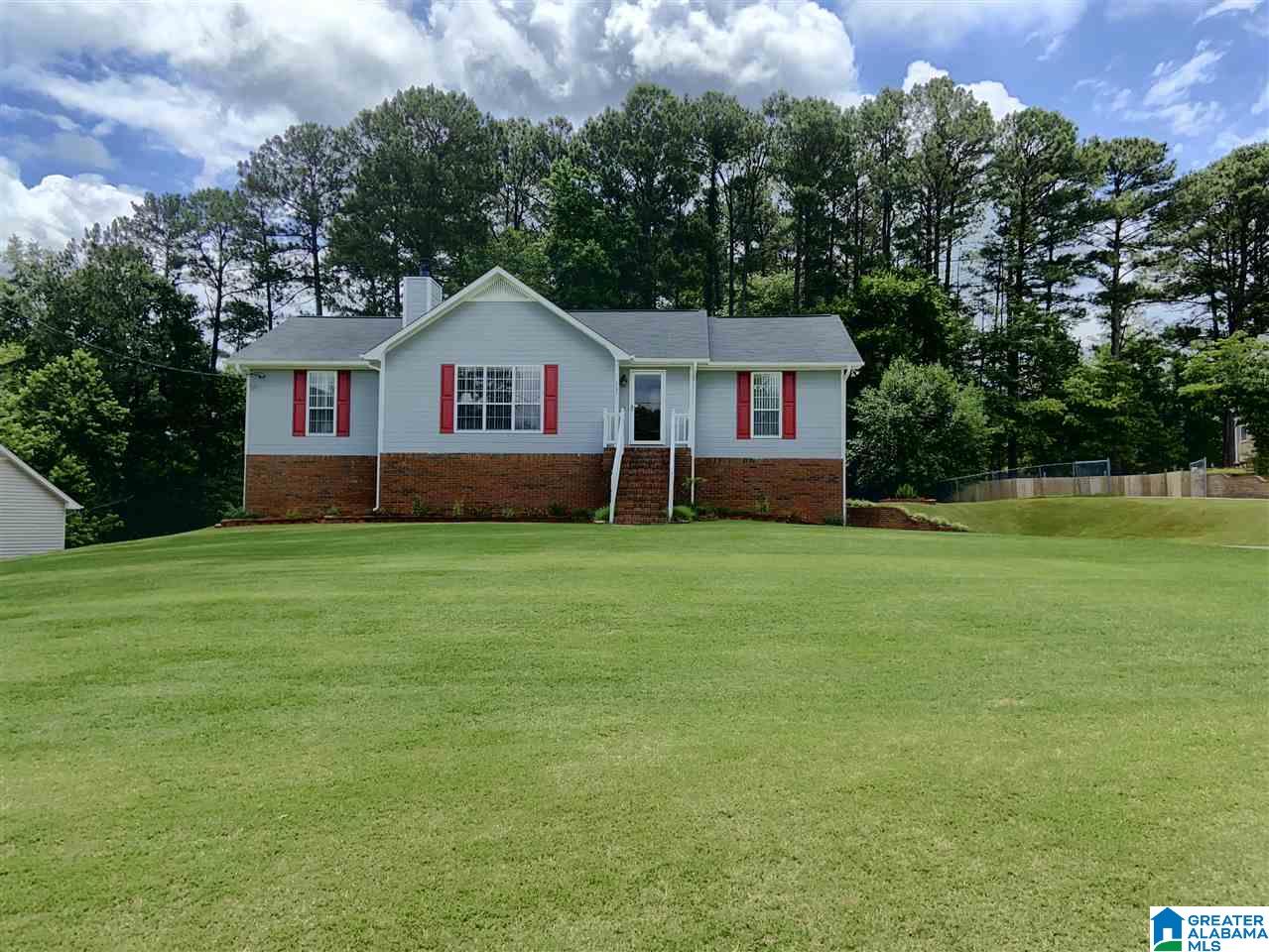 1202 Ruby Circle Mount Olive, AL 35117 - Photo 2 of 32