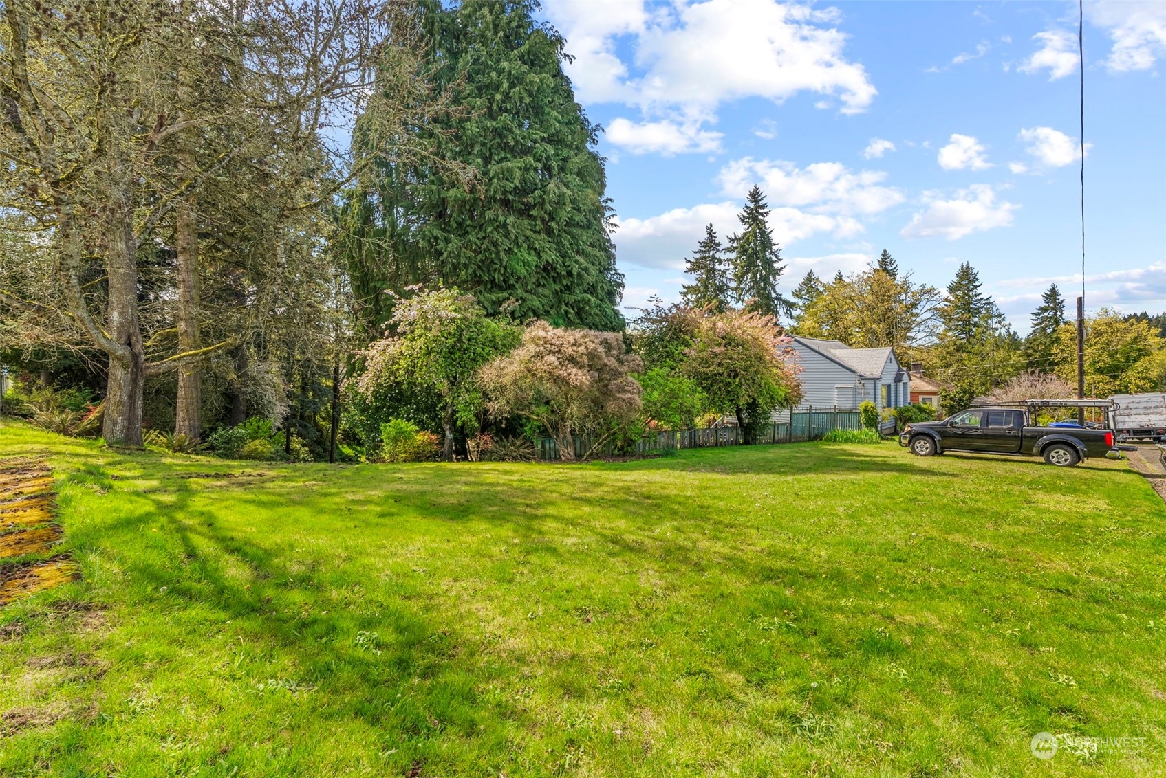 502 Burcham Street Kelso, WA 98626 - Photo 29 of 38 a view of a field of grass and trees