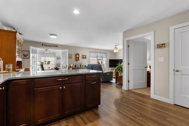 $289,900 | 901 9th Street Southwest, Unit 8B, Demotte, IN 46310