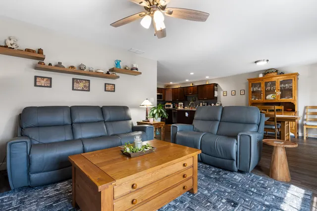 $289,900 | 901 9th Street Southwest, Unit 8B, Demotte, IN 46310