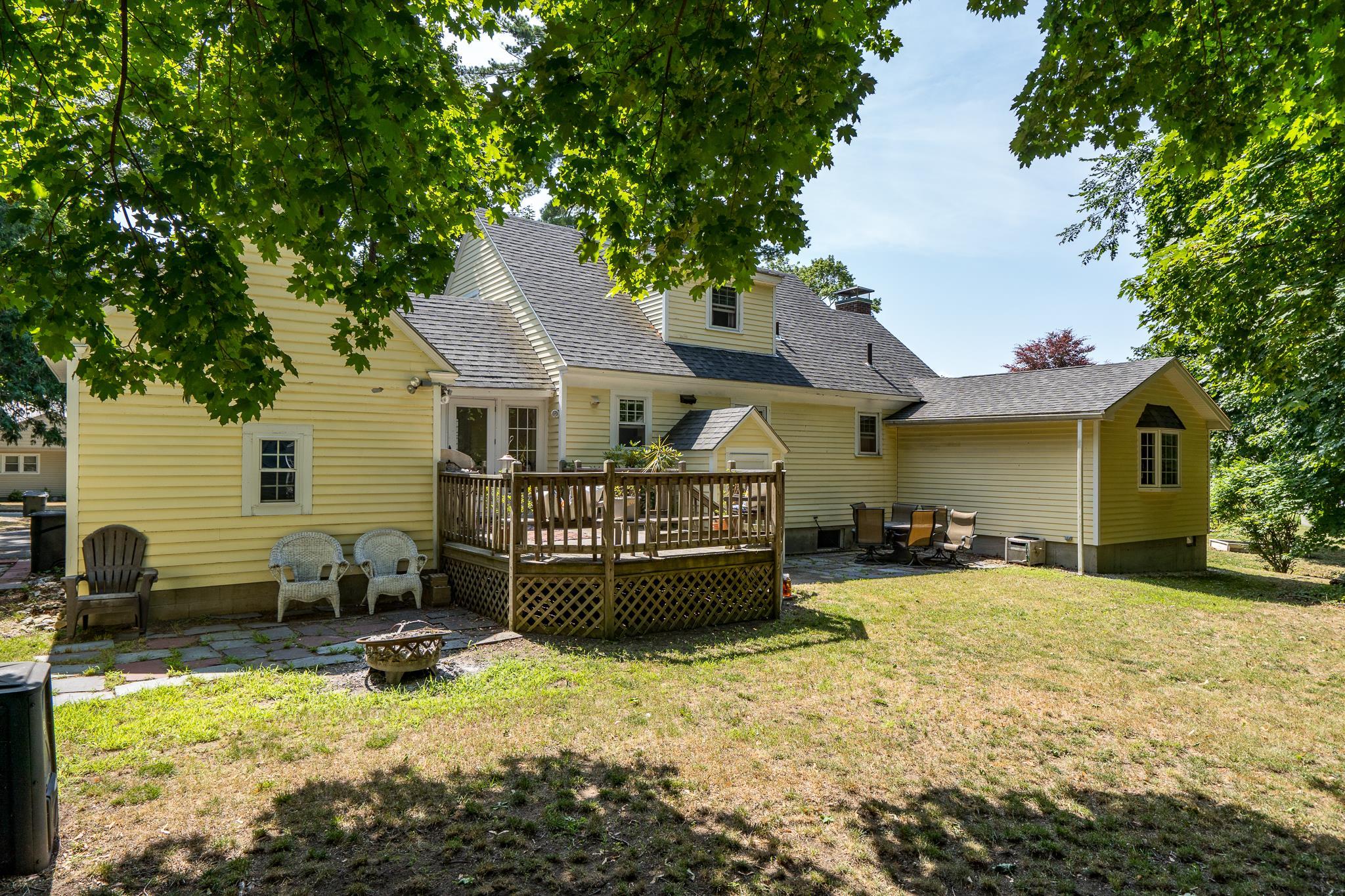 74 Tory Road Manchester, NH 03104 - Photo 32 of 40
