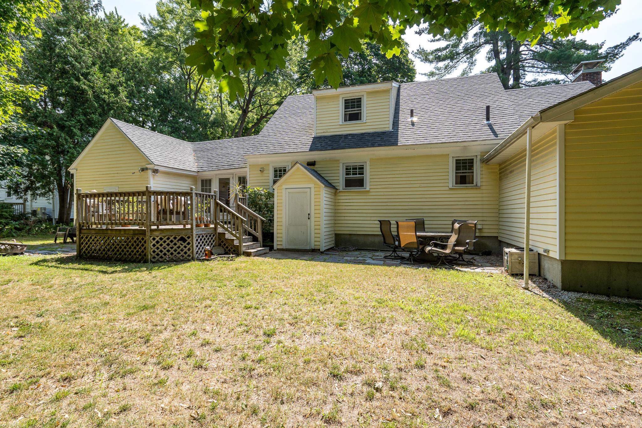 74 Tory Road Manchester, NH 03104 - Photo 34 of 40