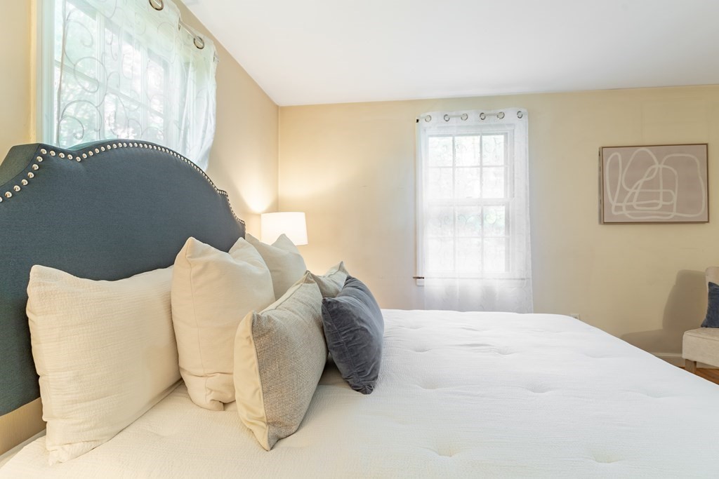 39 Edgemont Avenue Reading, MA 01867 - Photo 15 of 25 Gallery Image 15