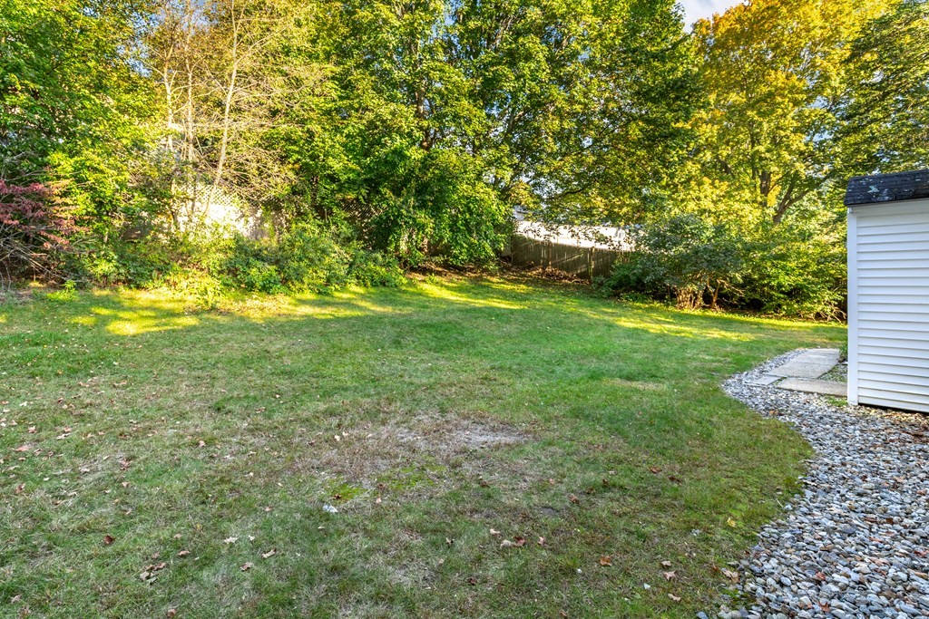 39 Edgemont Avenue Reading, MA 01867 - Photo 23 of 25 Gallery Image 23