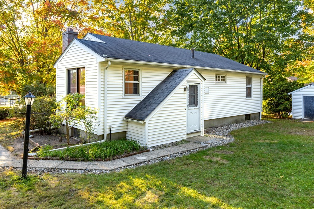 39 Edgemont Avenue Reading, MA 01867 - Photo 24 of 25 Gallery Image 24