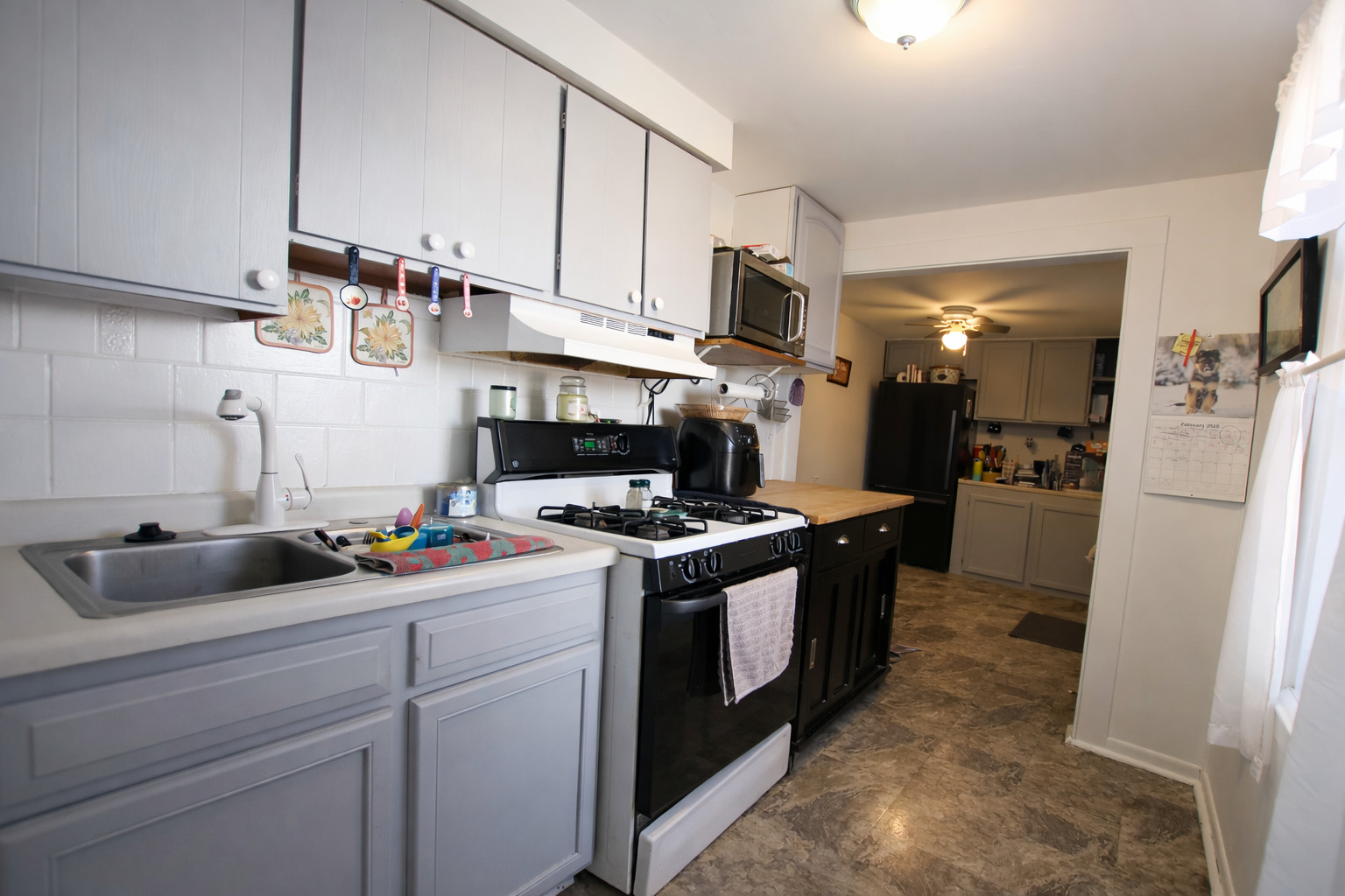 101 Oakleaf Road Lake In The Hills, IL 60156 - Photo 8 of 23