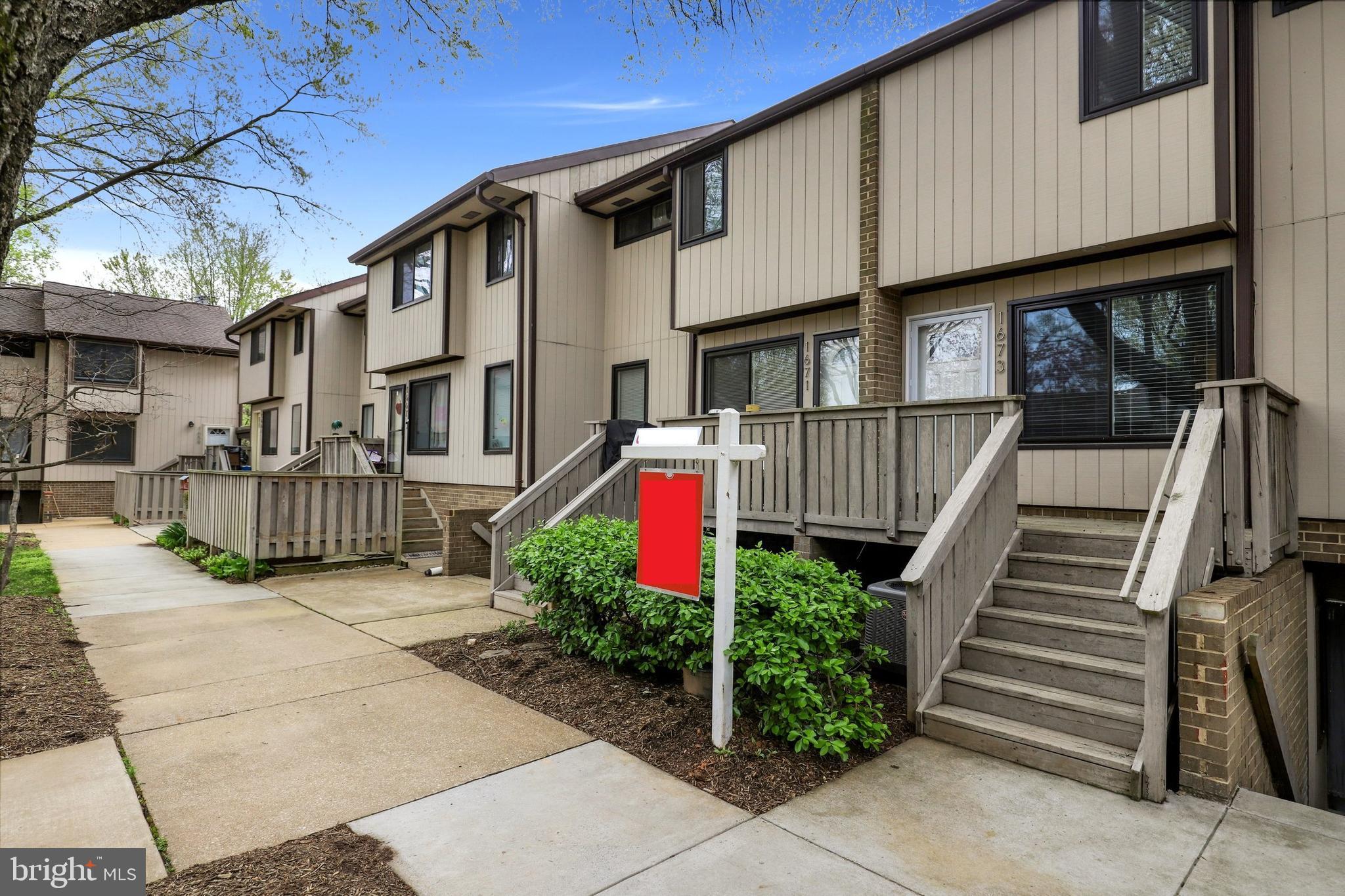 1673 Westwind Way McLean, VA 22102 - Photo 2 of 24