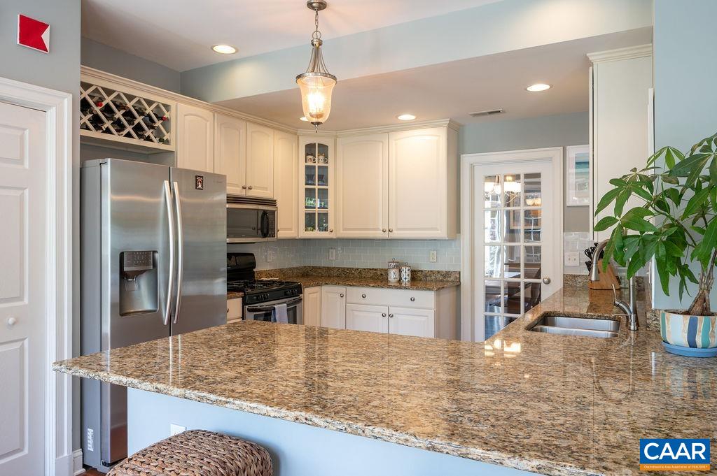 1425 Singleton Lane Charlottesville, VA 22903 - Photo 5 of 42