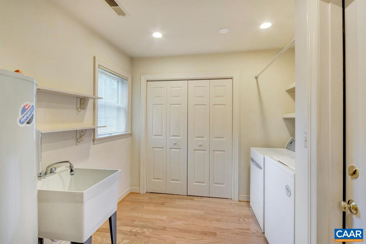 255 Rivanwood Place Charlottesville, VA 22901 - Photo 12 of 25 a bathroom with a sink and a tub