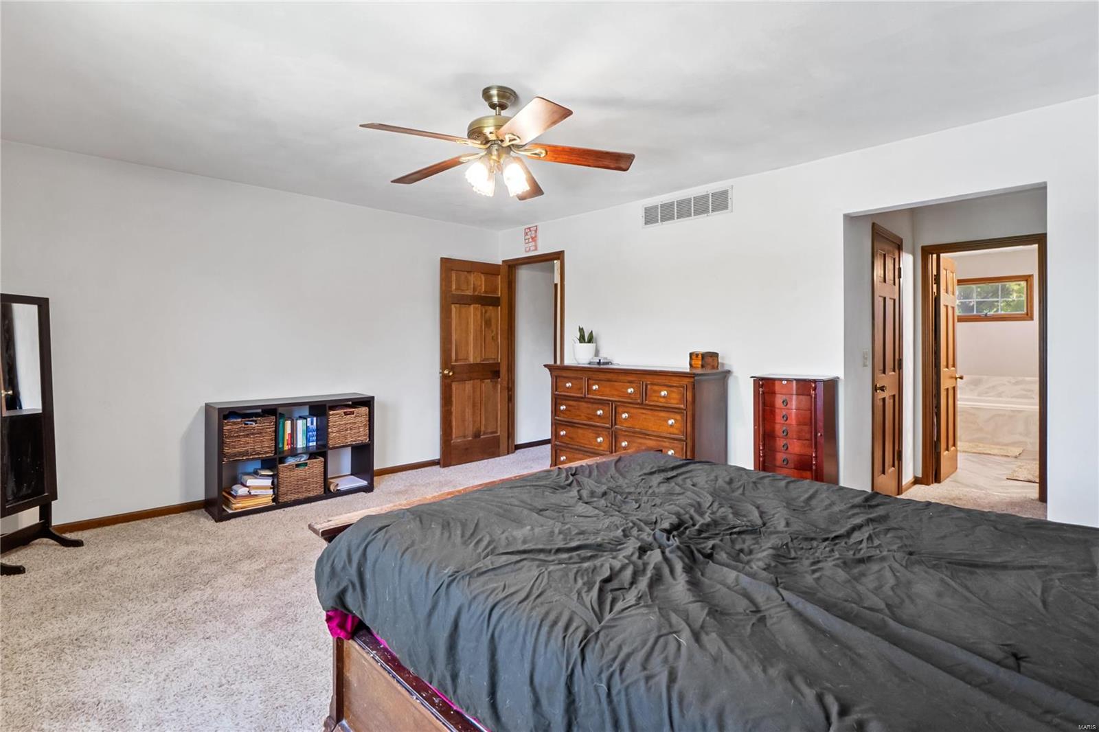 226 Hickory Ridge Belleville, IL 62223 - Photo 16 of 37 Gallery Image 16