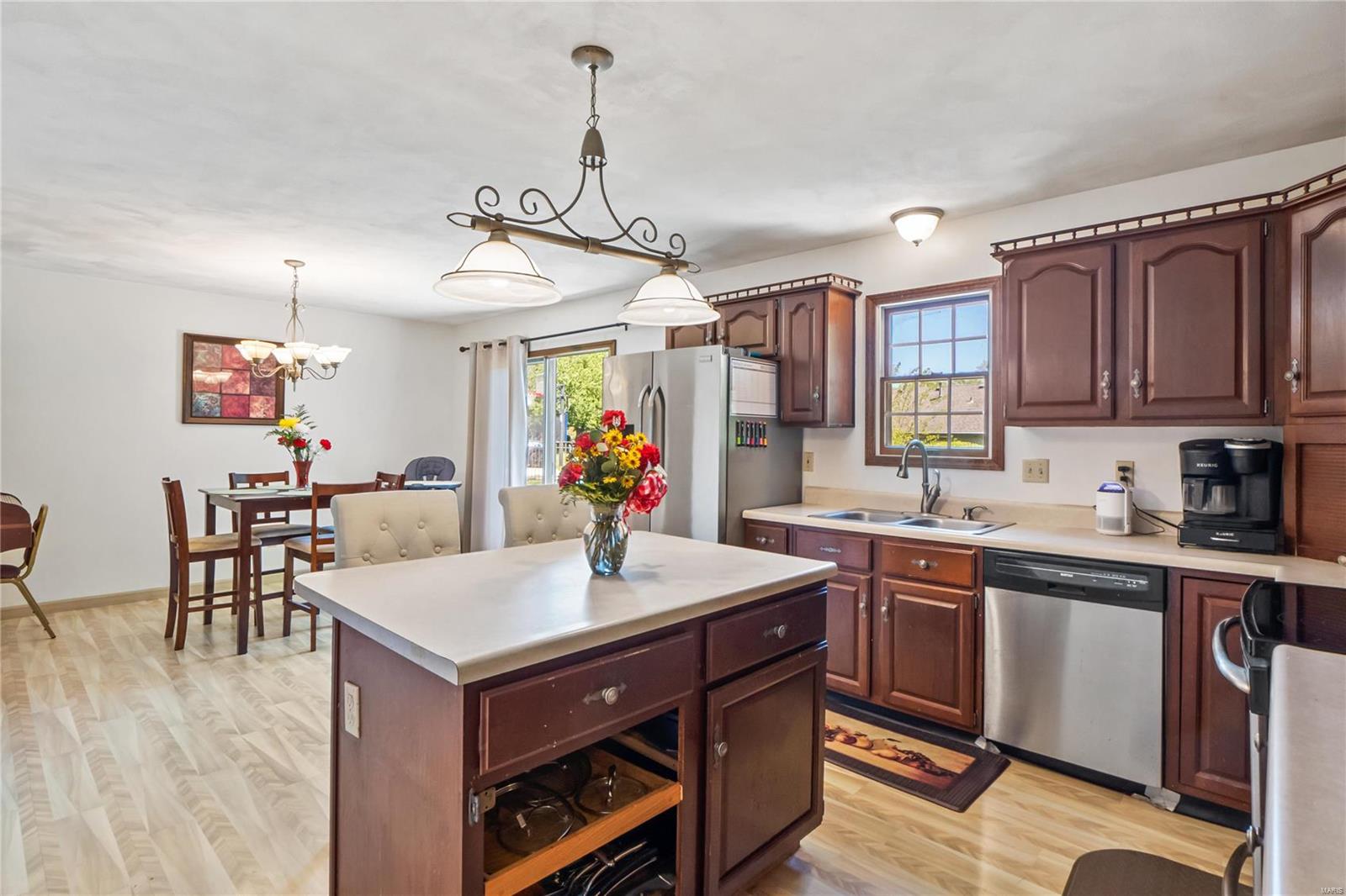 226 Hickory Ridge Belleville, IL 62223 - Photo 10 of 37 Gallery Image 10