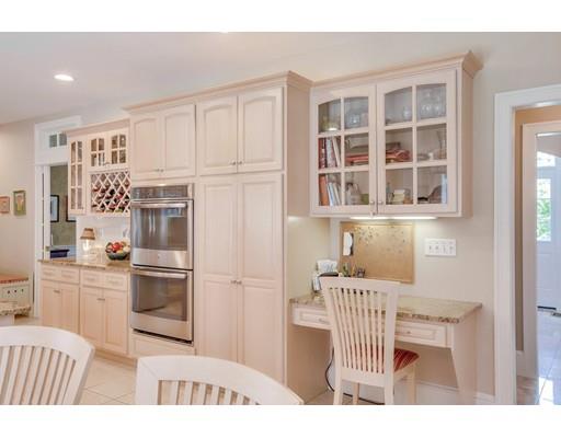 9 Davis Road Bedford, MA 01730 - Photo 3 of 42 Gallery Image 3