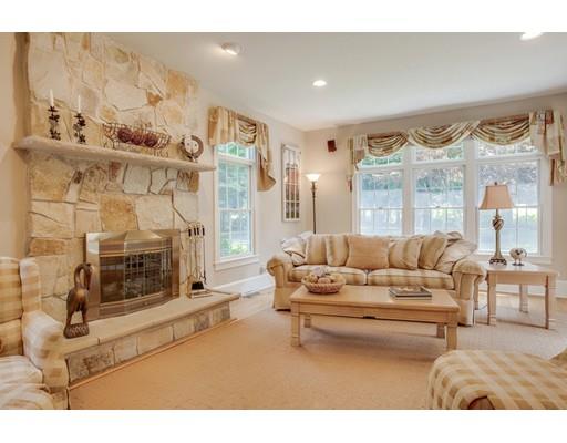 9 Davis Road Bedford, MA 01730 - Photo 8 of 42 Gallery Image 8